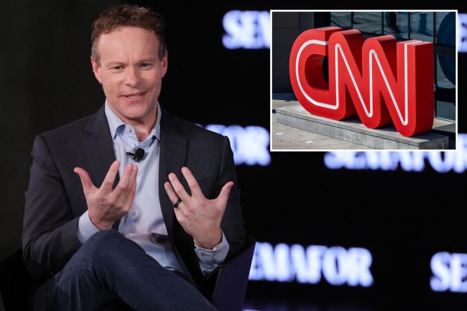 CNN boss Chris Licht apologizes after damaging exposé